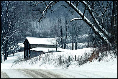 farmhouseinsnow.jpg (48634 bytes)